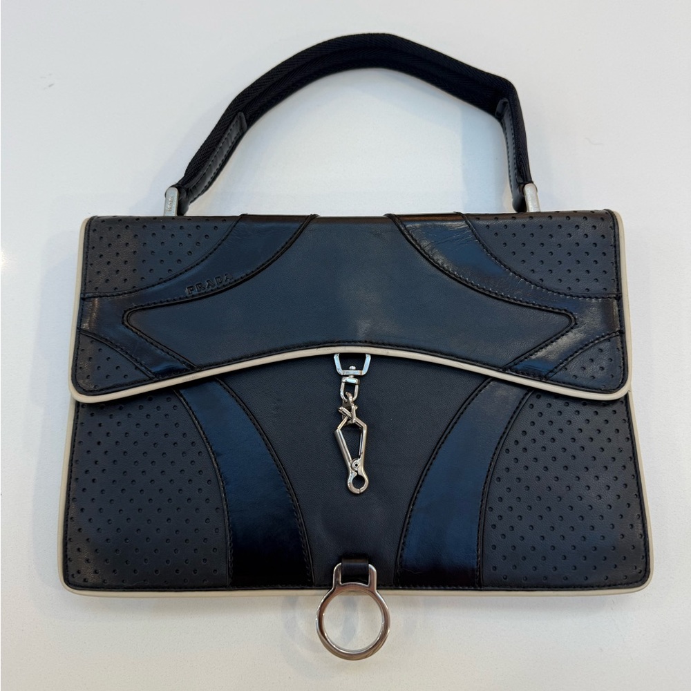 Rare Archival Prada 1990s Vitello Driver Bag - Collector’s Piece - Picture 10 of 16